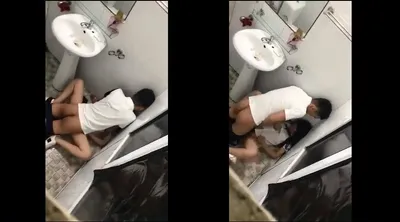 Con ghệ say xỉn và bạn gái trong phòng tắm nhà hàng