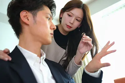 Người vợ đi đi giã ngoại, ông xã ở nhà bị nhỏ em cô vợ gạ trả bài không trượt phát nào